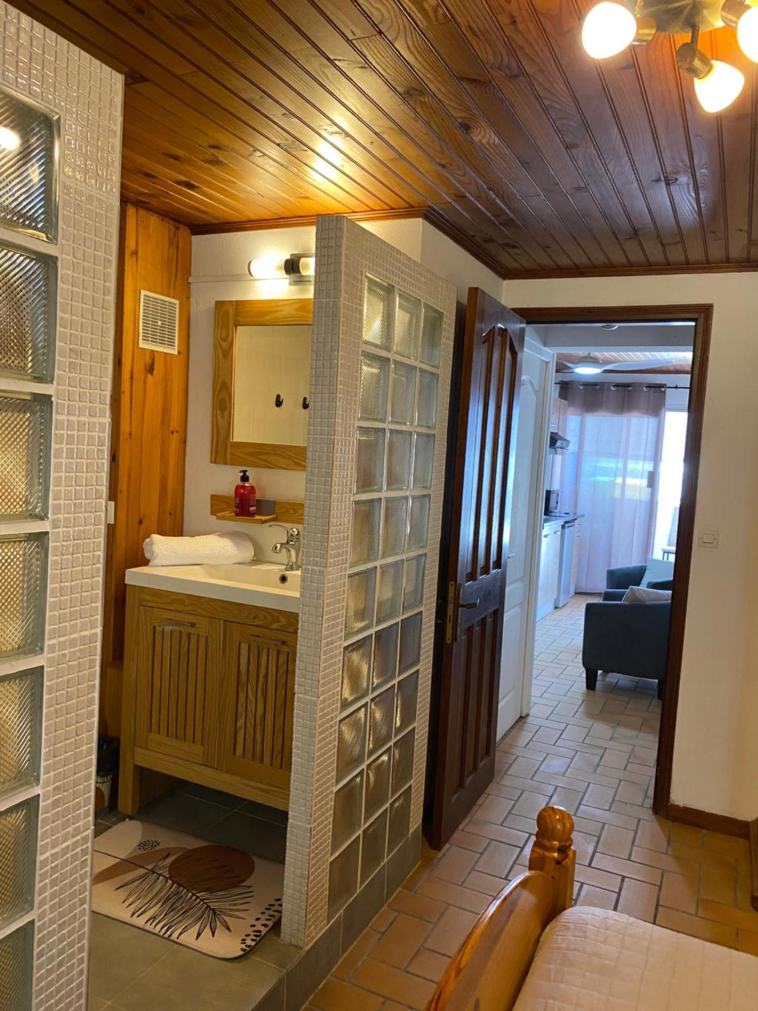 Happy Tropicaloc Apartment Saint Pierre Ngoại thất bức ảnh